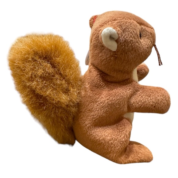 Ty Beanie Baby Nuts The Squirrel 🐿️ DOB 1-21-96 - Picture 1 of 6